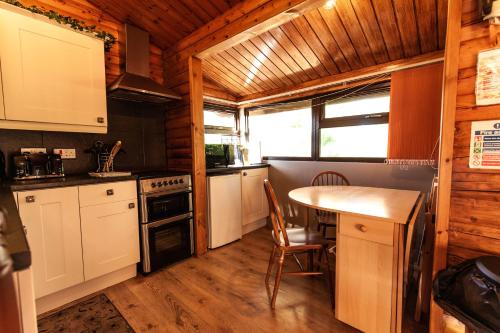 Log Cabin in Picturesque Snowdonia - Hosted by Seren Property