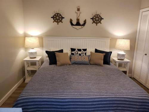 9 C One Bedroom Condo - main image