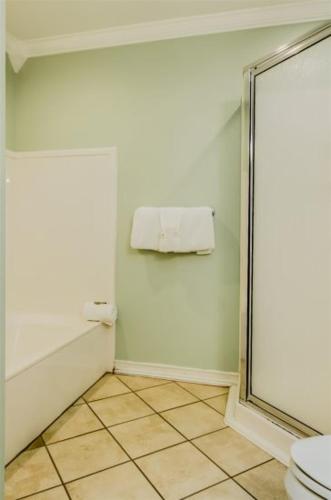 a bathroom with a shower stall and a toilet, 4 A, Three Bedroom Townhome in Destin (FL)