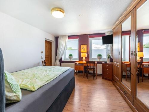 Alluring Holiday Home in Pepelow near Seabeach, Watersports