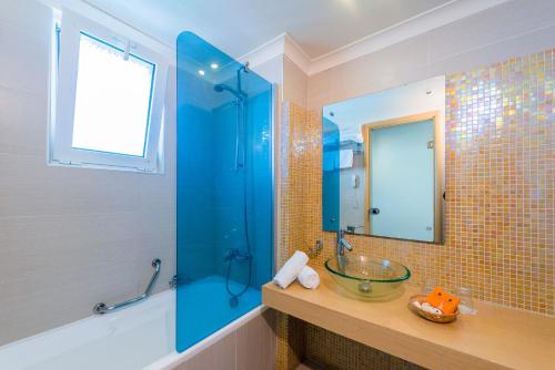 AFANDOU BAY SUITES HOTEL Room Type - One-Bedroom Suite (2 Adults)