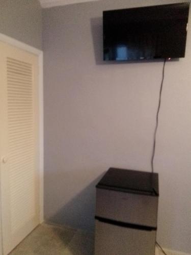 One-Bedroom Apartment image 10