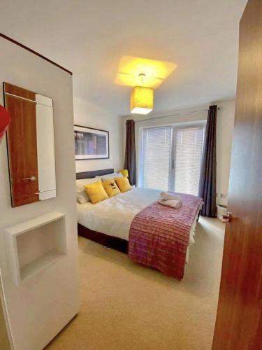 Chester City Centre Waterfront Apartment