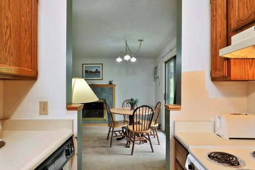 Cedarbrook Queen Suite 102 - image 6