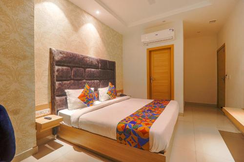 FabHotel Apple Tree