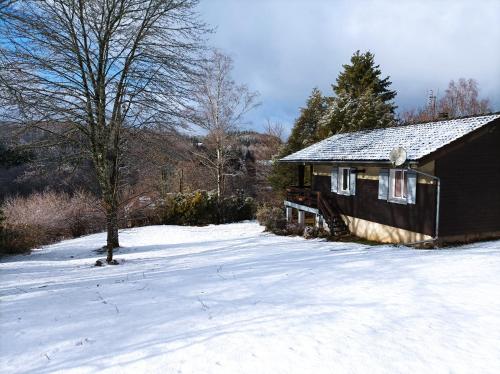 Chambre privée dans chalet au calme