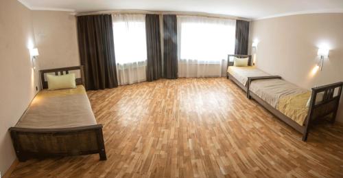 Malchin Hotel, Hostel, Food & More