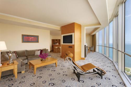 331054277 Wyndham Grand Izmir Ozdilek Thermal & Spa