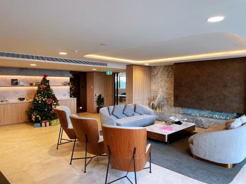 حانة/استراحة, Skygarden Luxury Condo in Glen Waverley