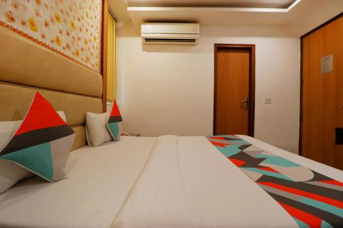 FabHotel Baba Residency