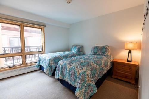 Condo with Outdoor Heated Pool & Free Uncovered Parking in Vail, USA