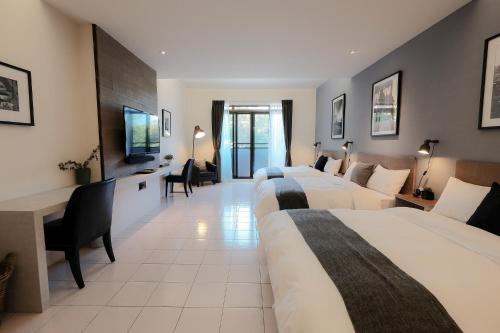 Family Room with Bathroom room in Home In Tainan