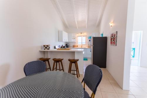 ห้องครัว, โคราลิโต เบย์ สวีท แอนด์ วิลลา (Coralito Bay Suites and Villas) in แองกวิลลา