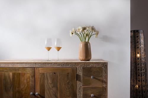 White & Co. Exclusive Island Villas - image 8