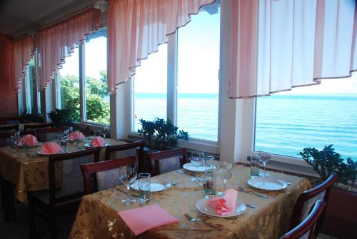 Hotel Fiesa - image 9