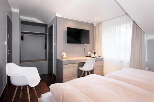 Hotel Am Berghang - image 2