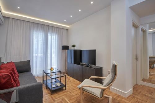 Elite Living 2bd Apt next to Hilton-Ilisia Park, Atény