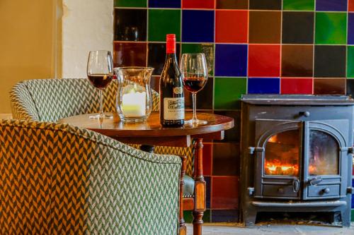 Oak Tree Inn - image 4