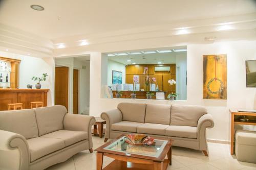 Hiona Holiday Hotel - image 4