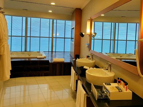 331093018 Wyndham Grand Izmir Ozdilek Thermal & Spa