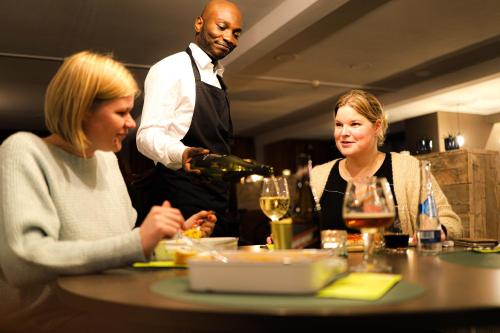 Bhotels - image 12
