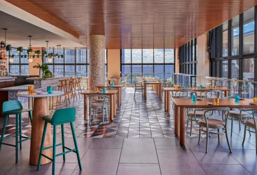 Omni Boston Hotel at the Seaport - image 12