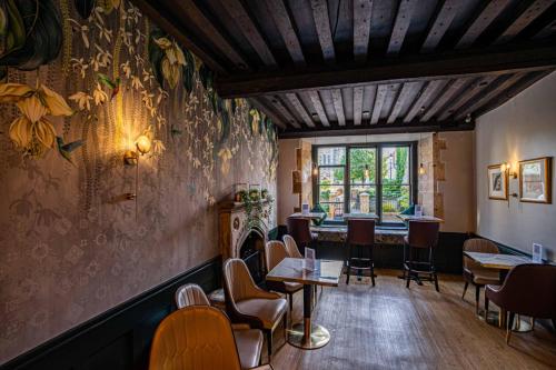 The Swan Hotel, Wells, Somerset - The Coaching Inn Group - 바/라운지