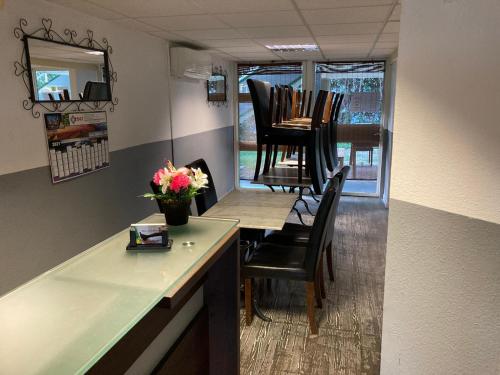 Restaurante, Nouvelle Classe Hotel in Chatellerault