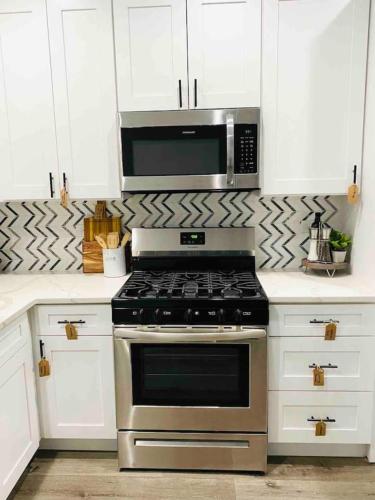 Boho Chic 2BR Apartment In Humboldt Park