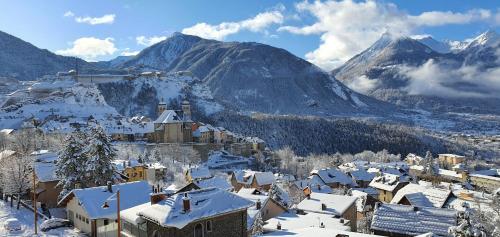 Apt With Panoramic View Near Vauban City - Location saisonnière - Briançon