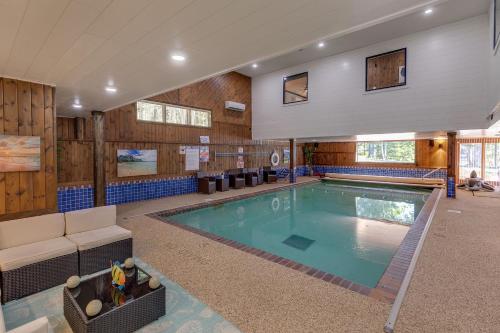 Whitefish Lake Home with Heated Indoor Pool