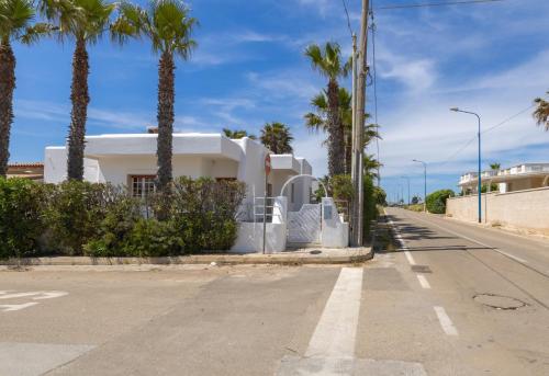 2 bedrooms, 4 beds
