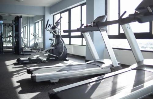Luxury Condo 1BR/pool/gym and more