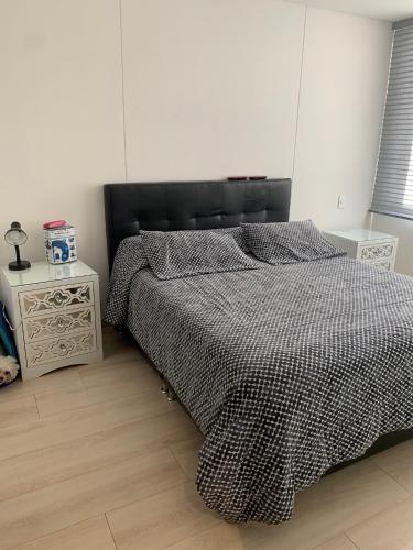 Hermoso Apartamento en Bogota. Cerca del aeropuerto, total privacidad, area centrica, rodeada de cen