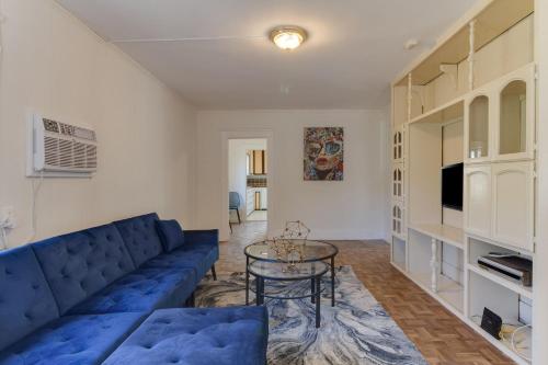 Los Angeles 3 Bedroom Charmer Large Guest House in Los Angeles, USA