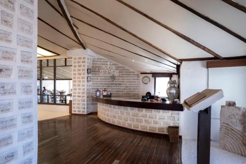 แผนกต้อนรับ (24 ชั่วโมง)