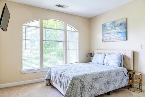 Comfortable greatly located getaway!
