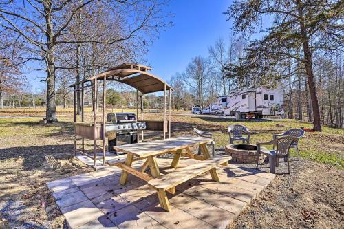 Serene Lakefront Cabin with Deck and Fire Pit!