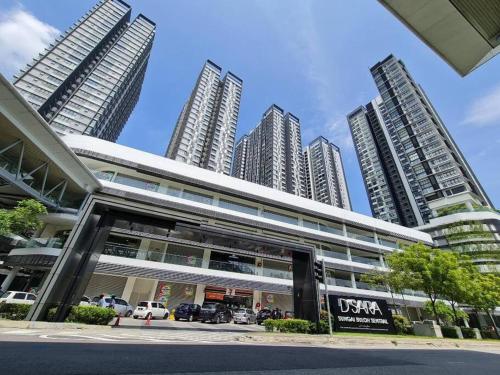 DSara Sungai Buloh Sentral MRT Cozy Studio Home near Hospital Sungai Buloh
