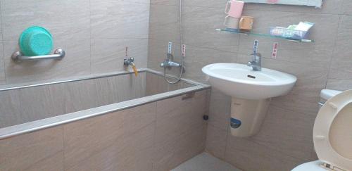 Jin Ge hot spring Hotel – Jiaoxi, WV