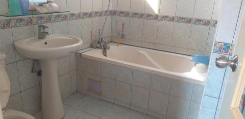 Jin Ge hot spring Hotel – Jiaoxi, WV