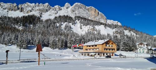 Chalet Alpenrose