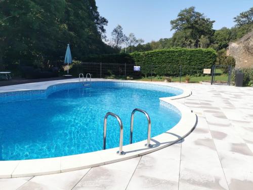 Swimming pool, Moulin des Forges Gites, Camping et Glamping in Bonnat