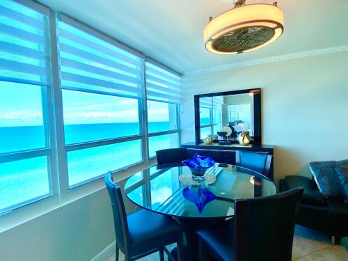 Large luxurious direct ocean front Penthouse or Deluxe one bedroom ocean front condo-free parking-