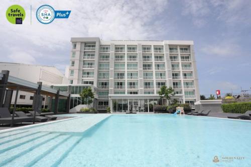 Golden City Rayong Hotel - SHA Extra Plus Certified photo 1