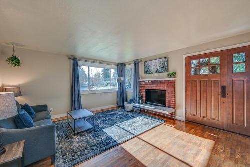 Renton Oasis- Relaxing 3BR Home with Great Outdoor! home