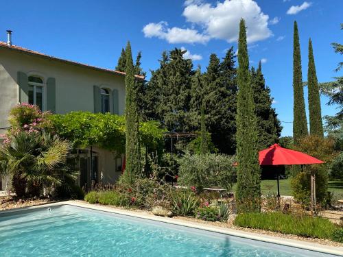 7km Saint Rémy de Provence, bastide avec piscine privée gîte à louer Paluds-de-Noves