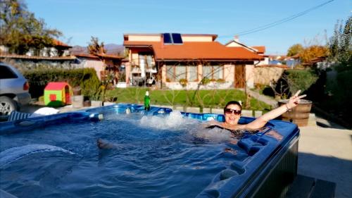 Peldbaseins, Къща За Гости Уют Guest House Cozy in Starosela