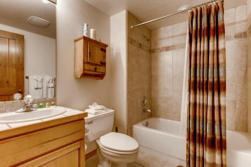 Los Pinos - Luxury Breckenridge SkiCondo thumb 4