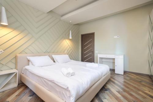 Best Location! 2 Bedrooms apartment with a Balcony, New Building, Yerevan